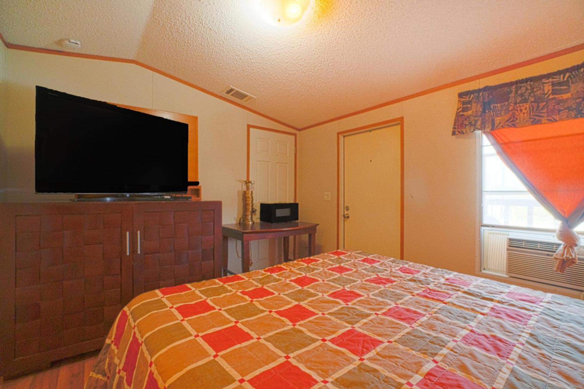 Grand Eagle Ford Lodge & Rv Park Tilden ภายนอก รูปภาพ